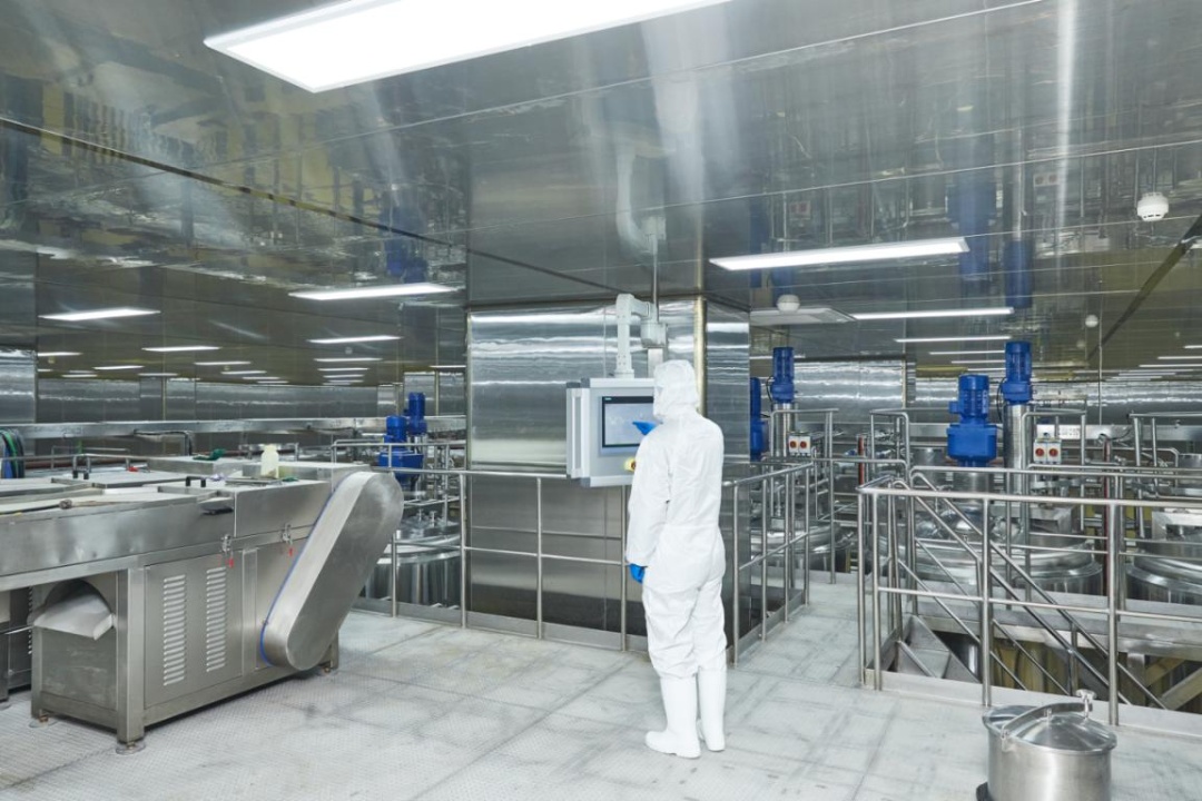 構(gòu)筑“果園-工廠-市場”黃金鏈 松江飲品企業(yè)借力智能工廠與網(wǎng)絡(luò)技術(shù)實(shí)現(xiàn)產(chǎn)業(yè)升級(jí)